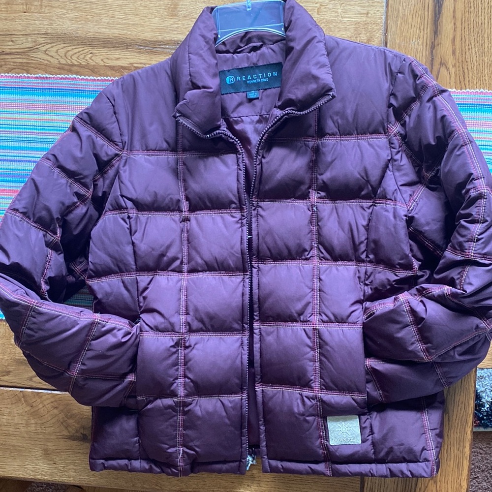 Ladies Maroon Reaction Winter Down Filled Coat. SZ M Used item great condition.